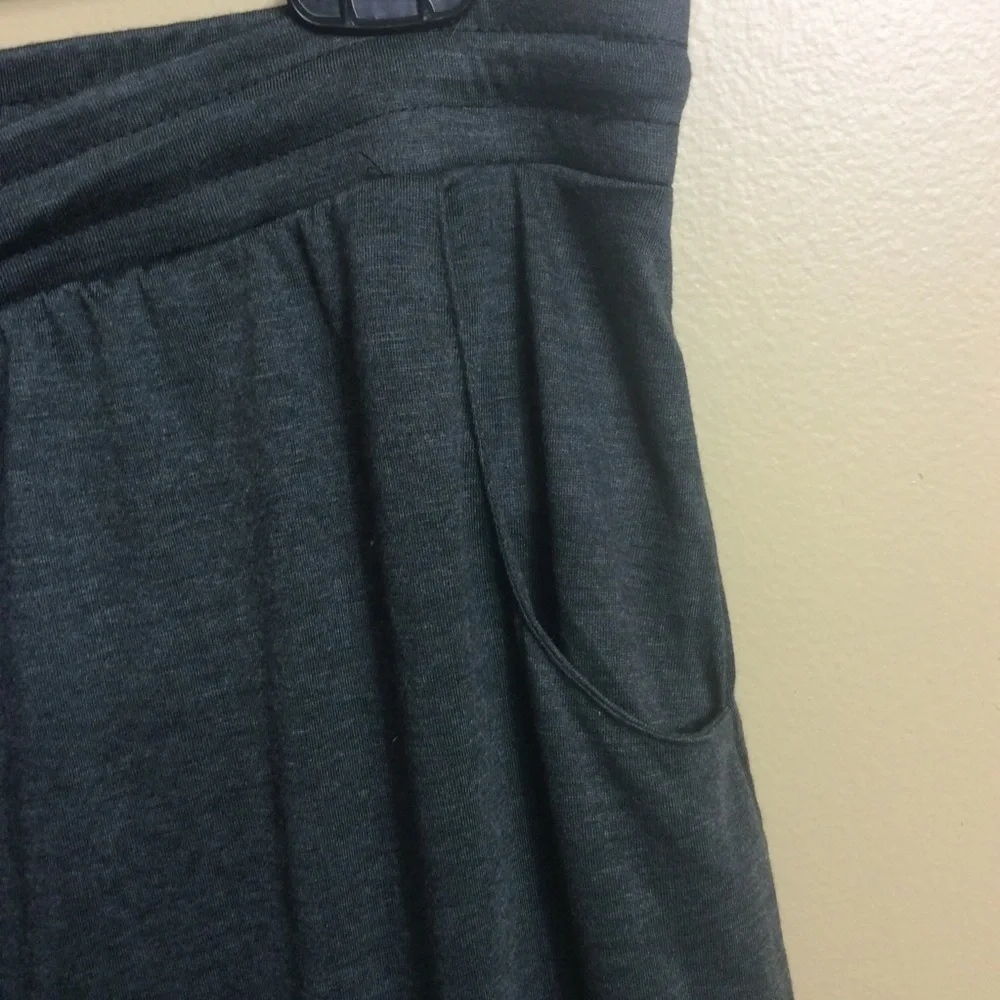 🎈3/$20!  NWOT Shein grey stretch skirt. 4X